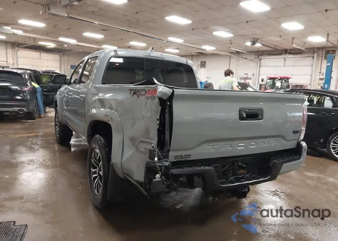 2021 Toyota Tacoma Trd Sport z USA, uszkodzony, nr VIN 3TYCZ5AN6MT039368